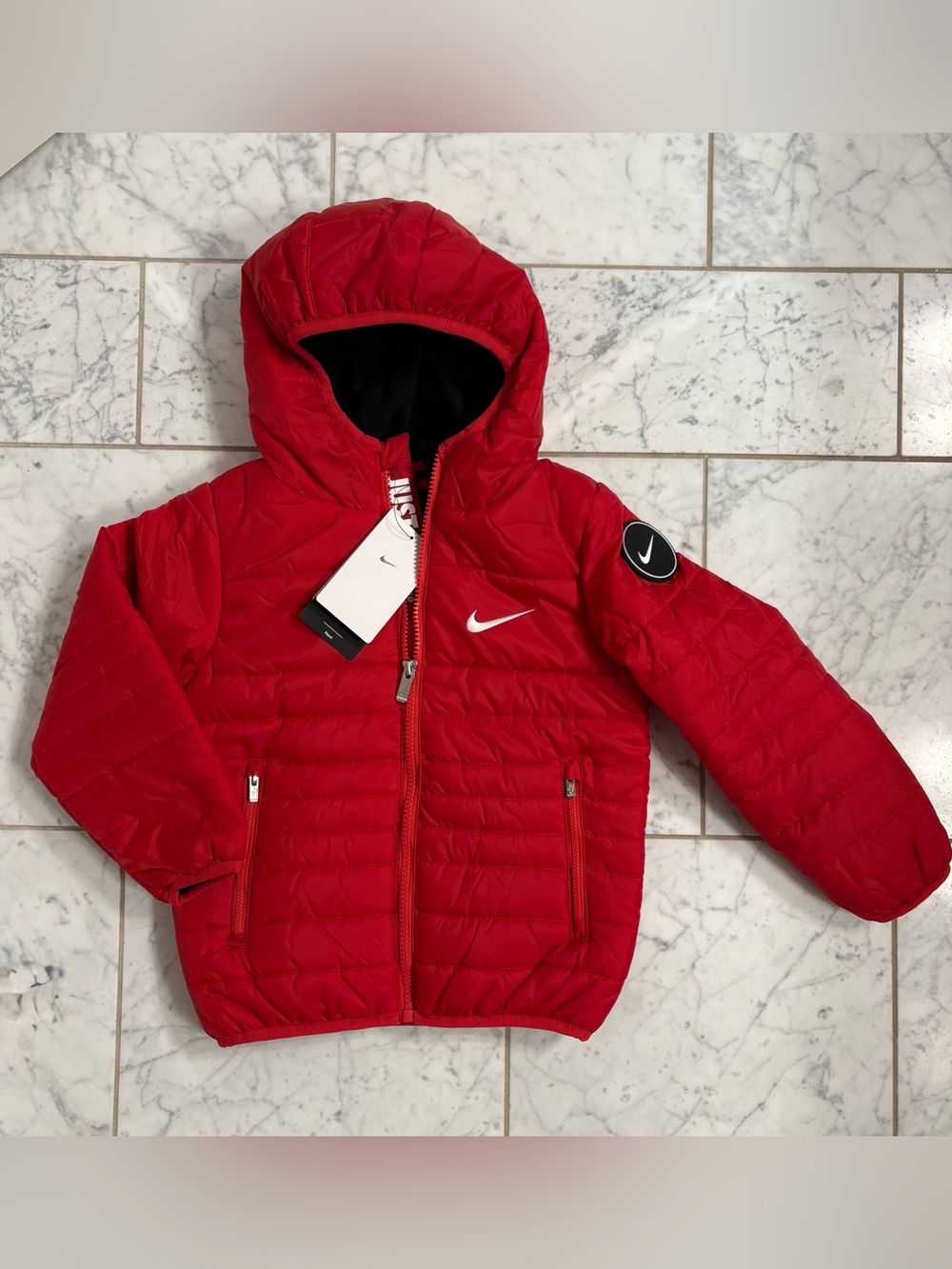 Nike Midweight Water Resistant Fill Hooded Zip Up Puffer Jacket Black Red 4T